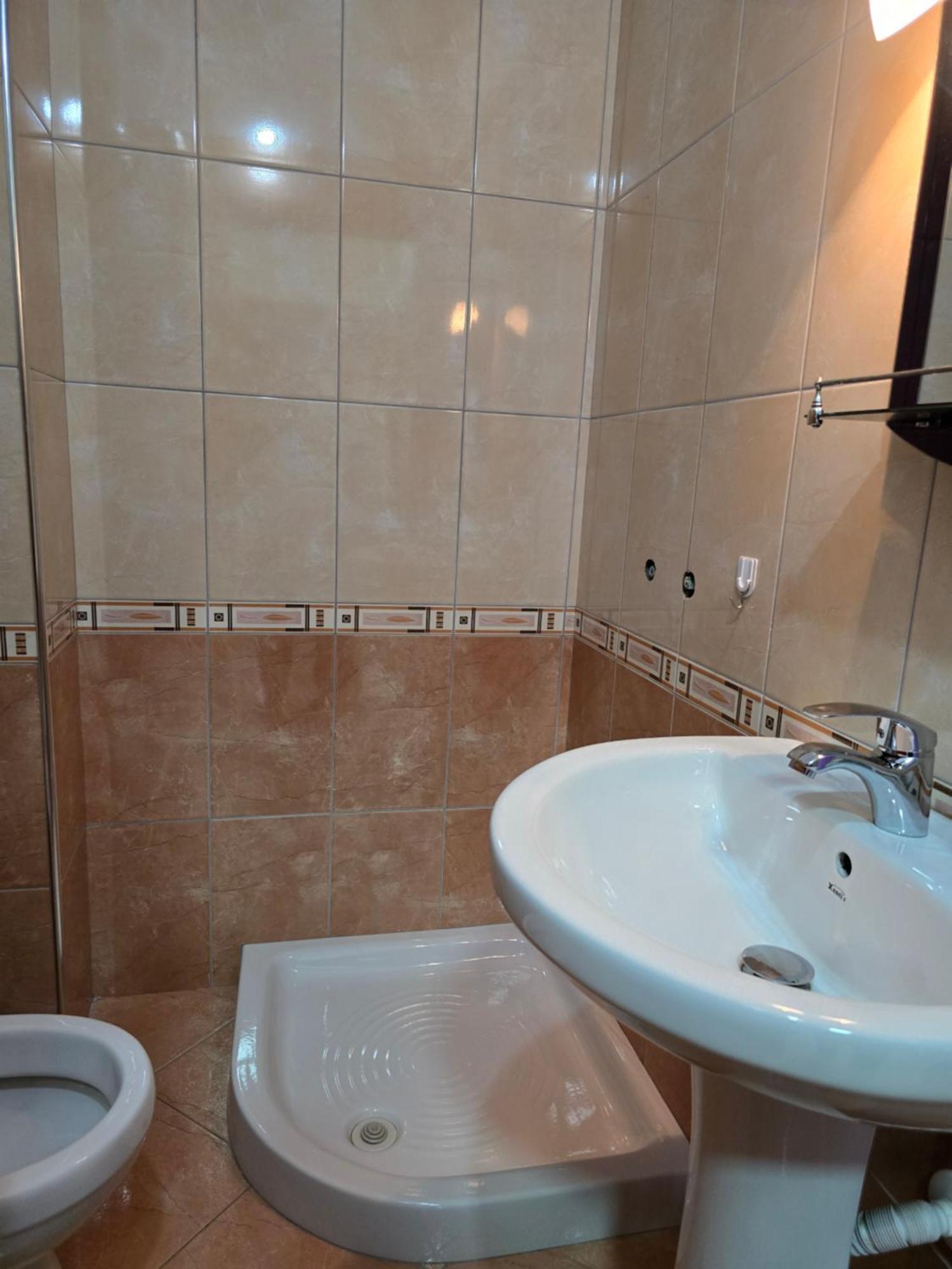 Modern , Quiet , Family Friendly & Fully Furnished Apartment Vlorë Exteriér fotografie