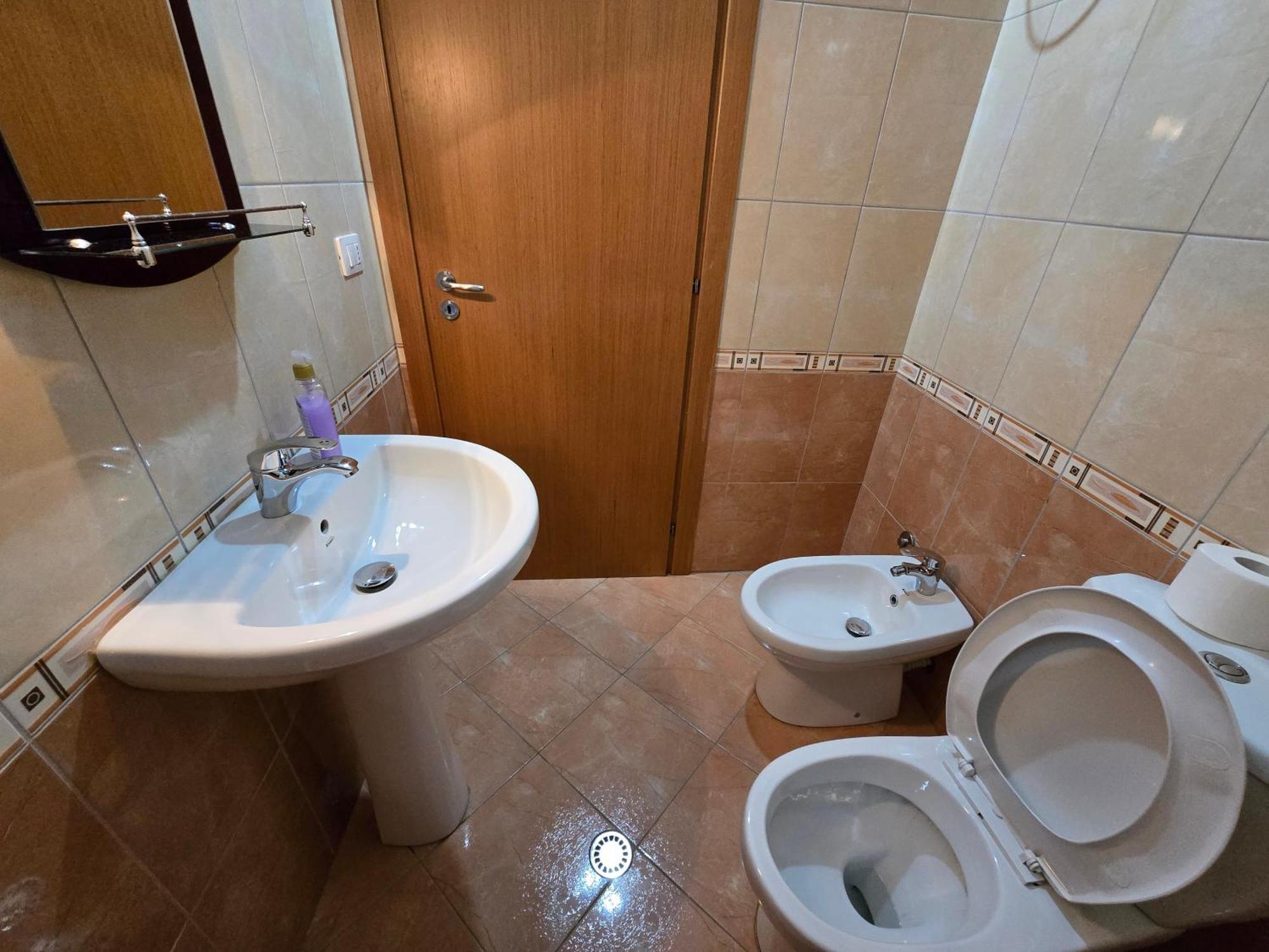 Modern , Quiet , Family Friendly & Fully Furnished Apartment Vlorë Exteriér fotografie